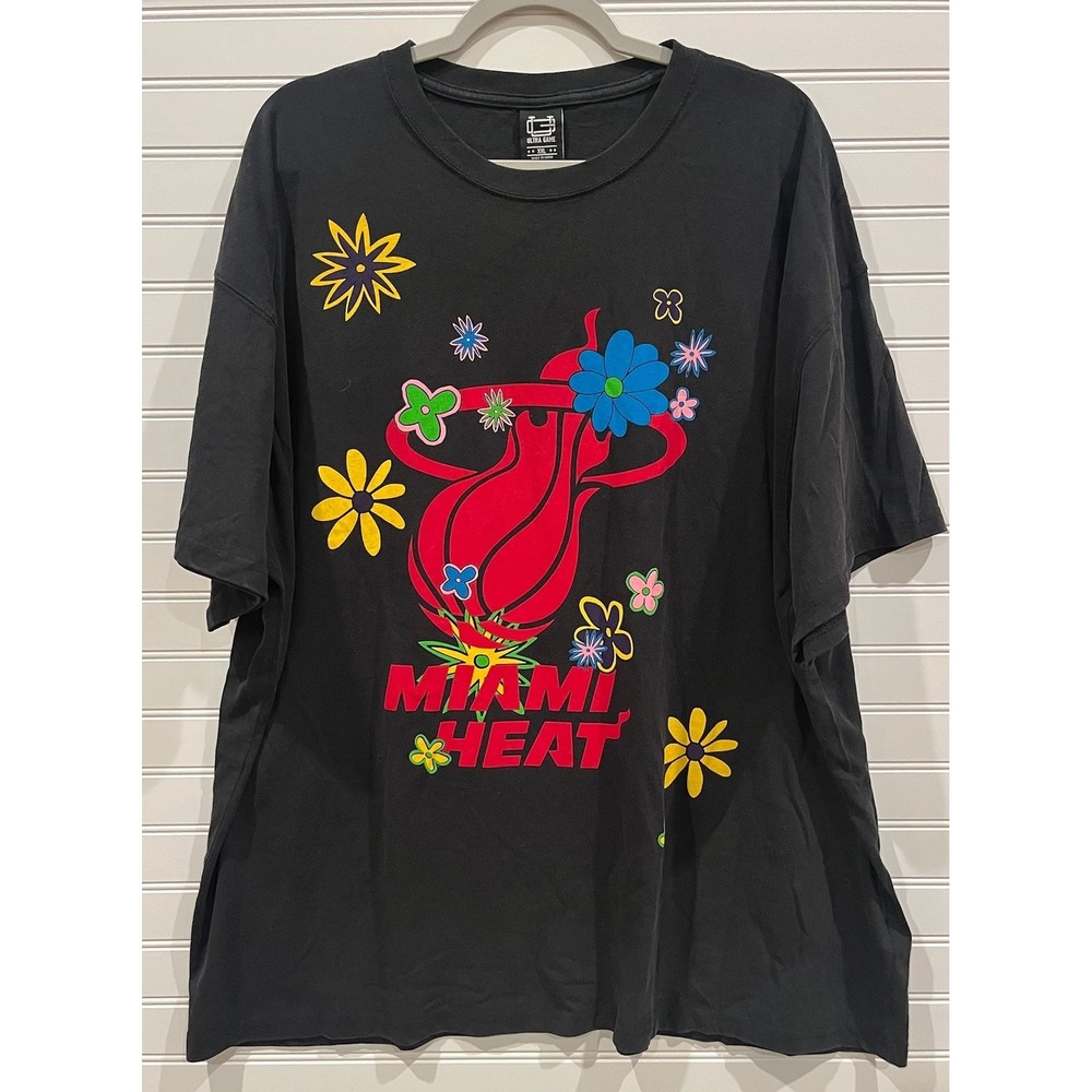 Ultra Game Miami Heat Black Floral Logo Graphic‎ NBA T-Shirt Mens XXL